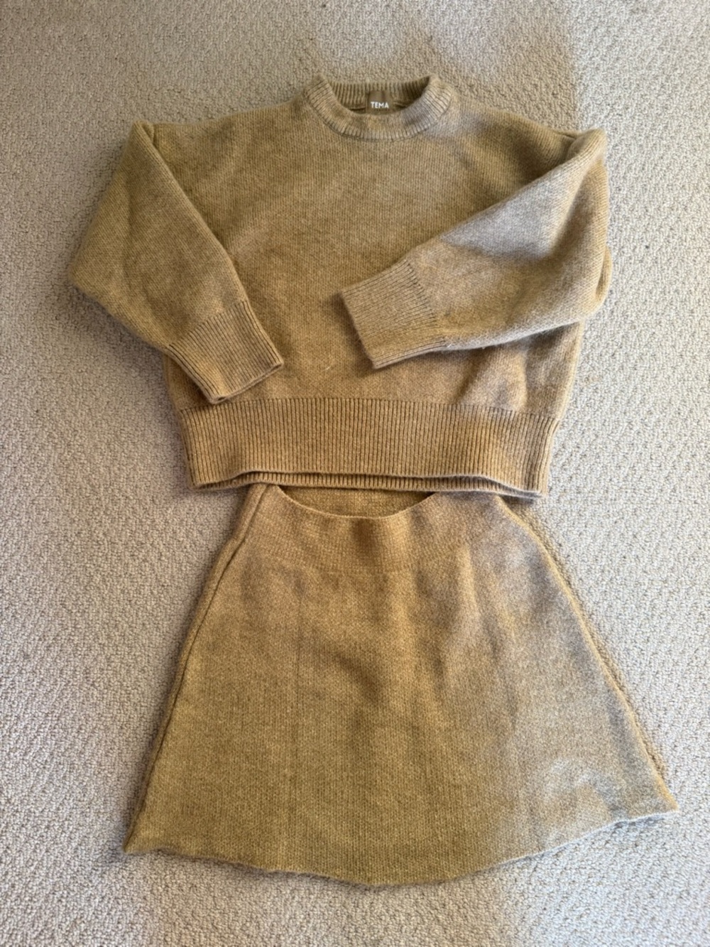 NWOT TEMA FASHION Cozy Crewneck Sweater and skirt set